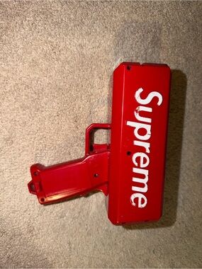 Supreme Red Handheld Party Confetti Launcher